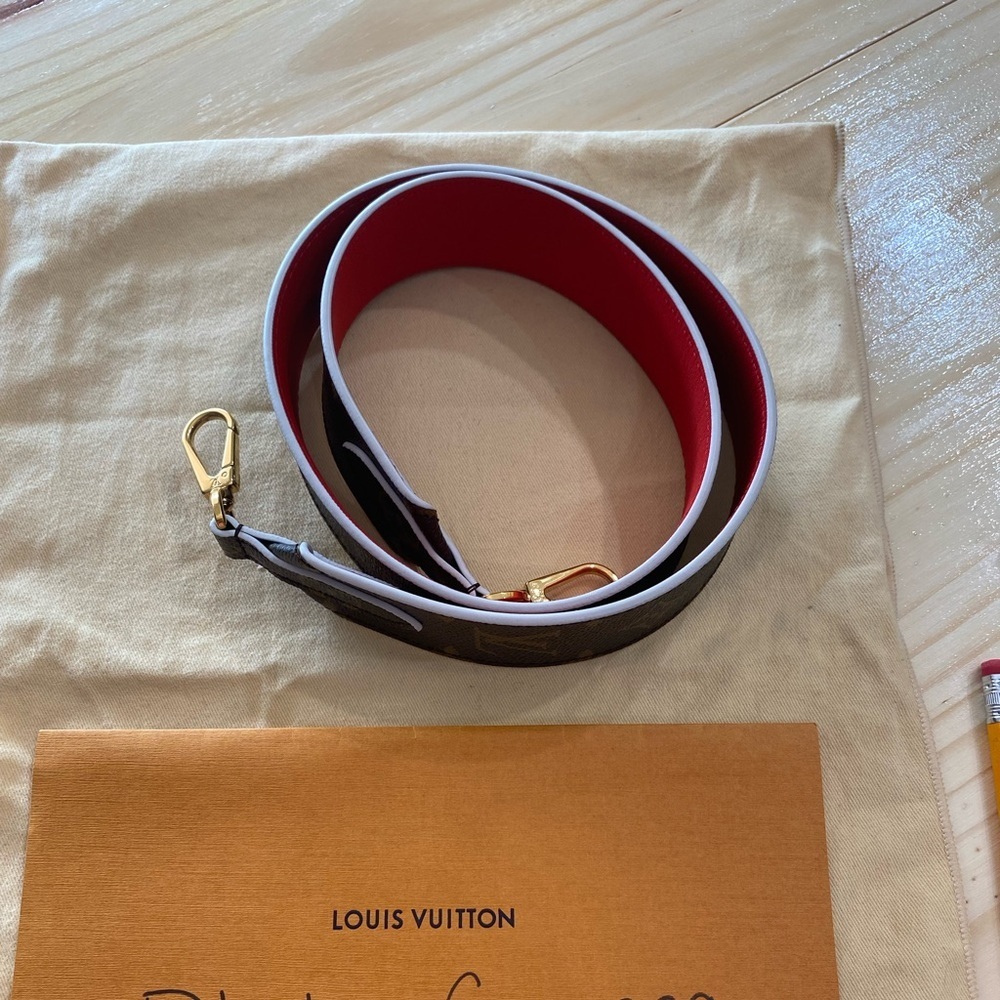 Lv bandoluier XL monogram strap